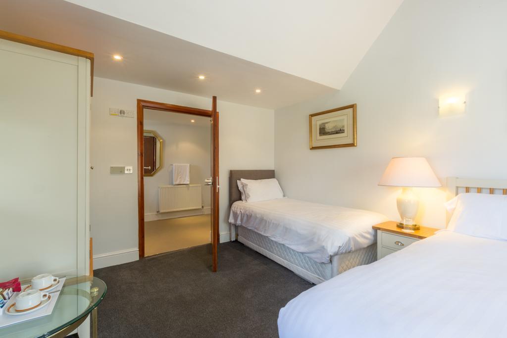 The Cross Keys Inn Tebay  Room photo